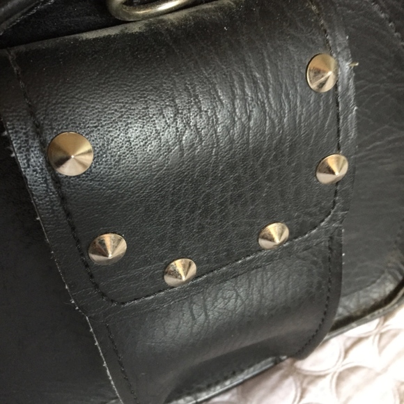 FANTASTIC LIKE NEW RIVER ROAD SADDLE BAG - Picture 2 of 5